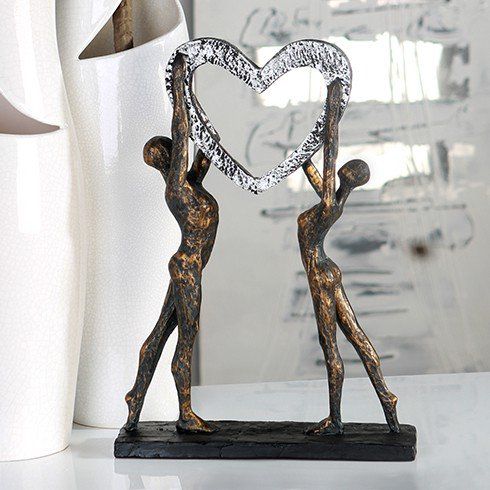 Skulptur Victory Paar hält Herz hoch 37 cm